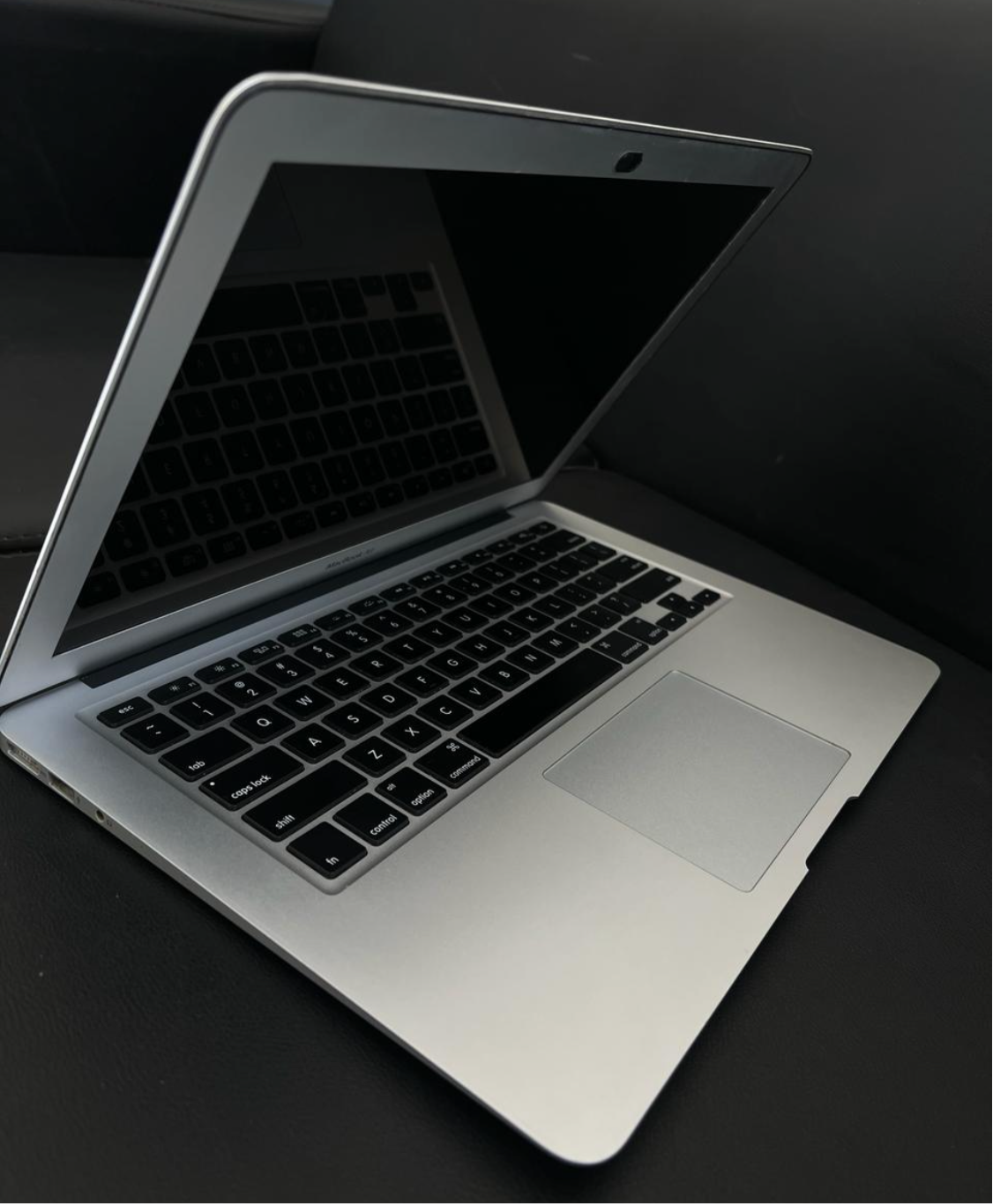 MacBook Air 2015 i5 with 8gb ram and 128 gb SSD, Neat & Clean Condition, with 1 Months on Site Warranty (Used)